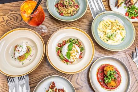 2025 मा तपाईंको भोजनलाई पुनर्जीवित गर्न १२ ट्रेन्डिंग स्वस्थ सलादका विधिहरू